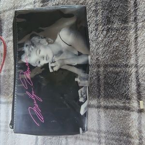 Marilyn Monroe make up bag